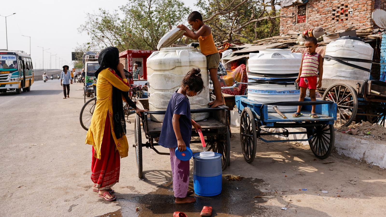 SC tells Himachal to release surplus water today, Delhi to not waste a ...