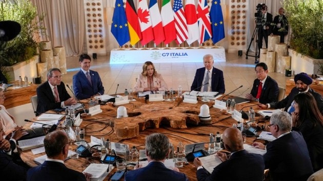 G7 - Leaders at an event