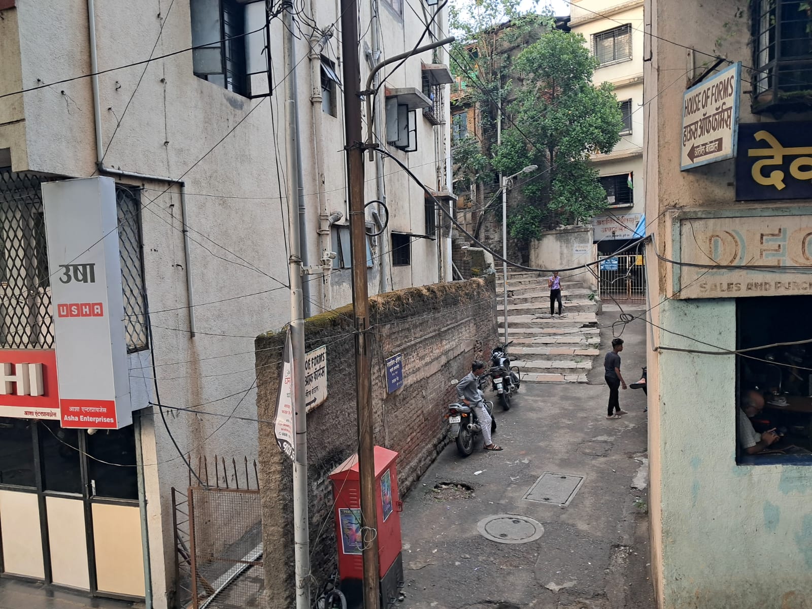 As per historians, these steps - although slightly modified now -that can be seen in Kasba Peht opposite Shaniwar Wada led to the Konkan Darwaja of Pandhari Kot. (Photo by Atikh Rashid)