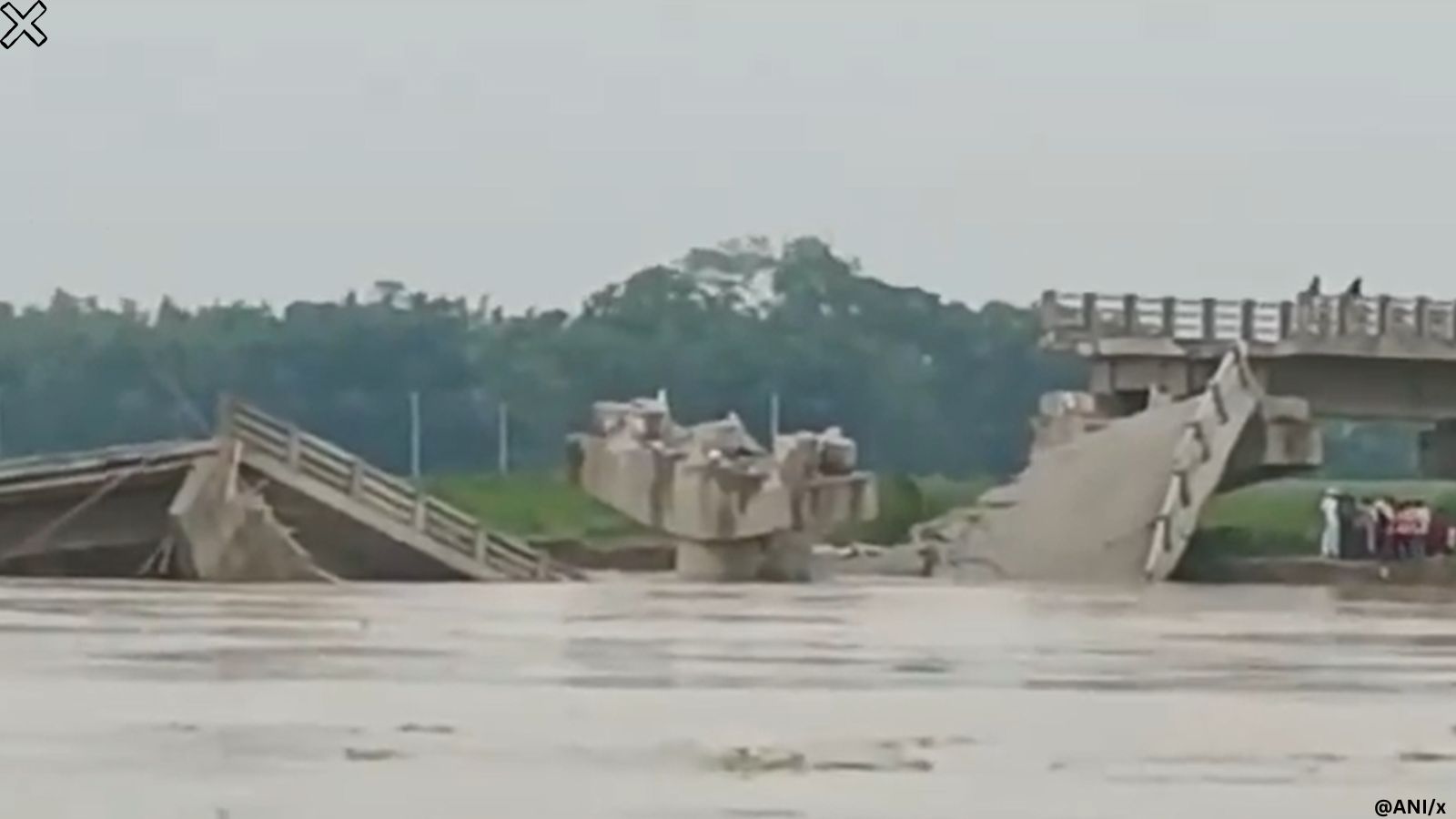 Netizens concerned after Bihar bridge collapses into Bakra river even ...