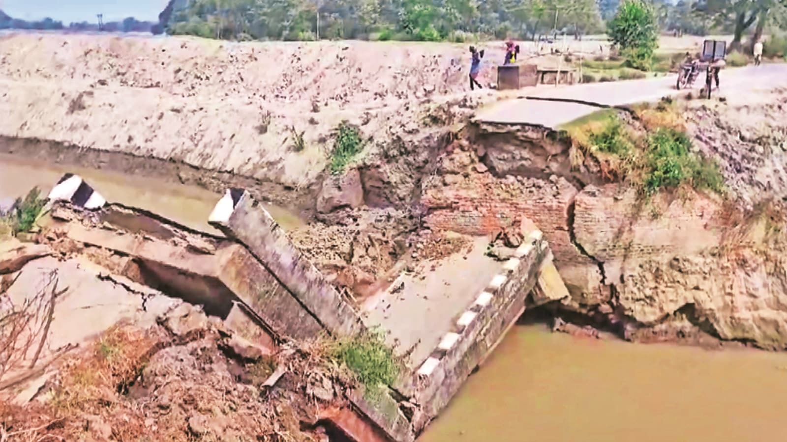 Bihar: 2nd bridge collapses in a week, official blames canal work ...