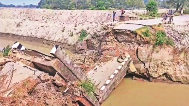 Bihar, Bihar bridge collapses, Bihar canal work, Bihar bridge collapse news, bihar news, Bihar bridge collapse casualties, Indian express news
