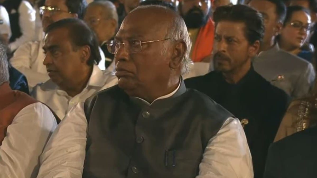 Kharge is lone Opposition leader to attend swearing-in ceremony