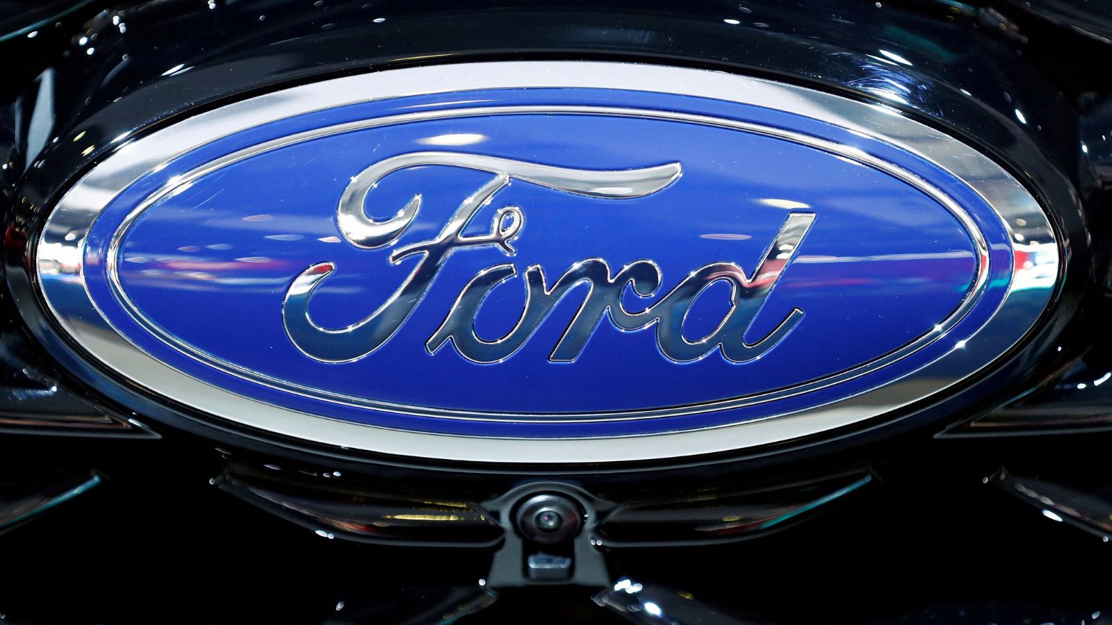 Ford recalls over 550,000 pickup trucks because transmissions can suddenly downshift to 1st gear