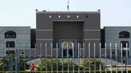 The Court directed Vadodara SP Rohan Anand to supervise the inquiry and produce the corpus (Fardeen Vora Takhtiwala) before it by July 11.