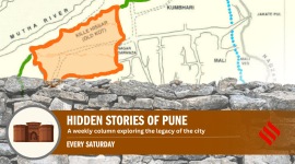 The compound walls or ‘Gao Kusu’ as they were called locally were in vogue at the time with several prosperous settlements in the Deccan region being enclosed in a compound which had gates that controlled the entry of the people.