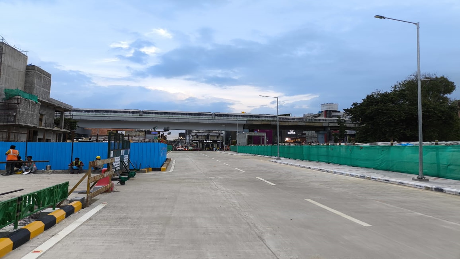 Kamaraj Road, partial opening, traffic relief, motorists, MG Road Underground Metro Station, construction, Nagavara-Kalena Agrahara Metro Line, interchange, purple line, Bengaluru traffic police, traffic advisory, KR Road, Cubbon Road Junction, Cauvery Arts and Crafts, Mayo Hall, BRV, commercial street, Manipal Centre, Anil Kumble junction, Shivajinagar, traffic blocks, MG Road, five years closure, underground station