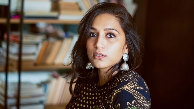 Zoya Hussain