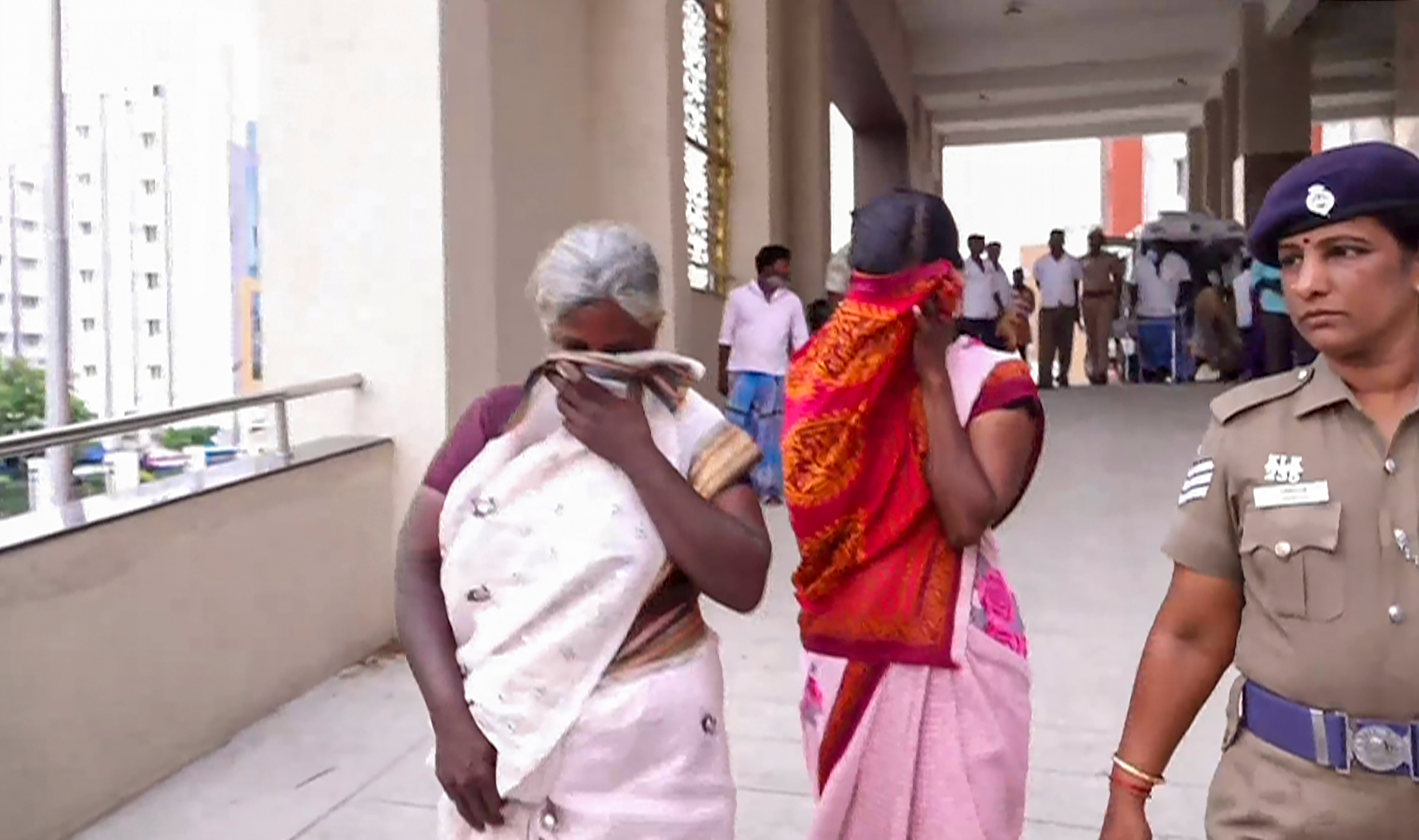 AIADMK leaders suspended from Tamil Nadu Assembly for protesting against hooch deaths