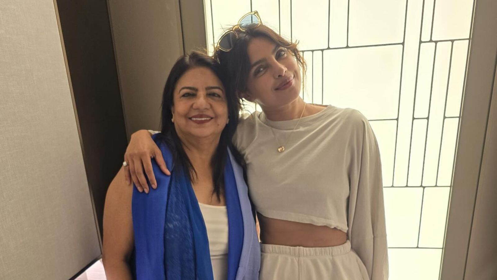 Priyanka Chopra Calls Her Mom Madhu Chopra ‘the Most Magical Woman’ As ...