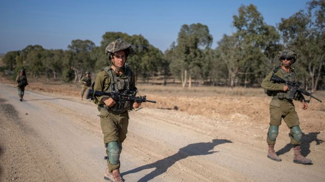 Israel forces Israeli soldier