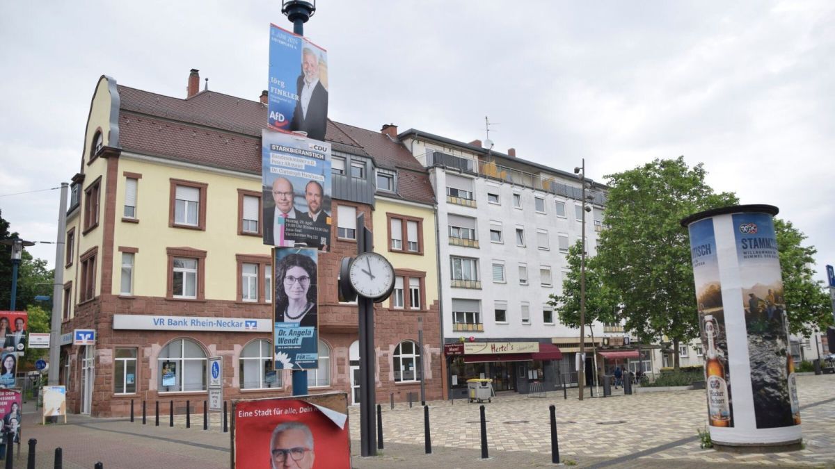 Election posters from various parties hanging on a lamp post in Mannheim, Germany, Wednesday, June 5, 2024, where an AfD local council candidate was attacked with a knife late on Tuesday evening. The stabbing took place after the politician tried to keep a man from tearing down the electoral posters and was then attacked by him. (Rene Priebe/dpa via AP)
