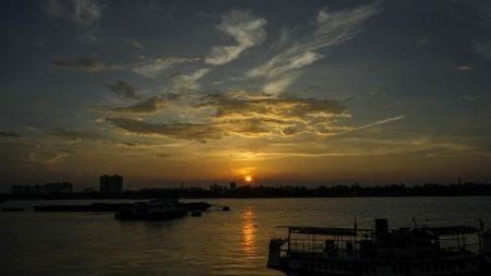 Would another earthquake reroute the Ganges River?