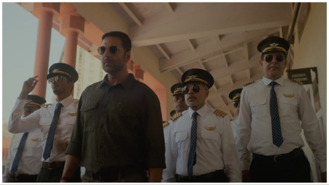 Sarfira box office collection day 2: Akshay Kumar's film mints Rs 6.75 crore.
