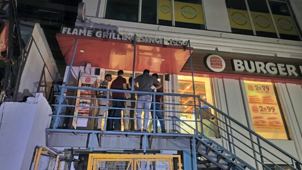 1 dead in firing incident at Burger King outlet in Delhi's Rajouri Garden |  Delhi News - The Indian Express