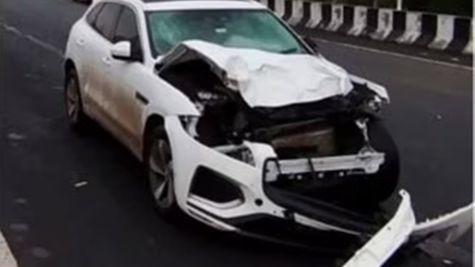 Car crash in Kolhapur kills 3, former provice chancellor of Shivaji