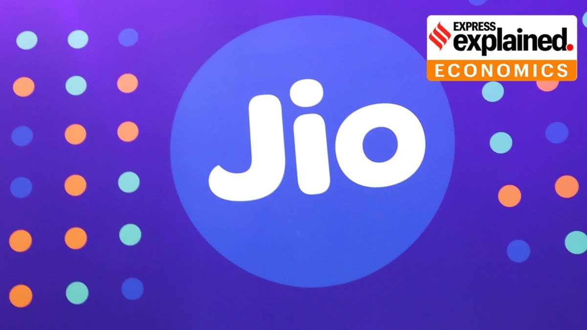 Spectrum auction/ jio logo.