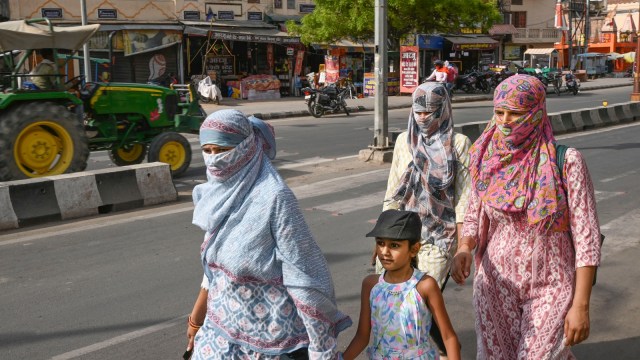 This year's heat wave is a warning to build resilience to climate change. (PTI)