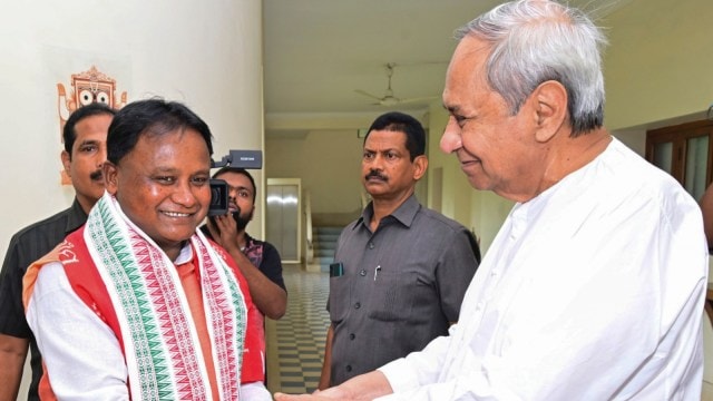 Mohan Charan Majhi meets Naveen Patnaik