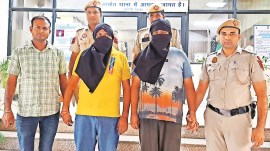 delhi Gurgaon jwellery theft, Gurgaon diamond thieves police custody, Saket Metropolitan Mall, delhi diamond theft, artifial diamond, cab ride, customers’ stole diamonds, Delhi, gemstones, jewellery, indian express news