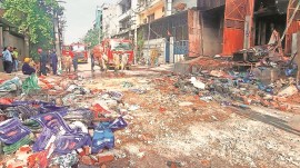 Fire at factory in Narela Delhi, Delhi fire, Narela fire, pulse factory, narela agro-processing factory, Narela Industrial Area, Delhi fire update, Delhi summer, heatwaves, indian express