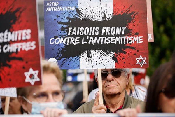 France Jews anti semitism 