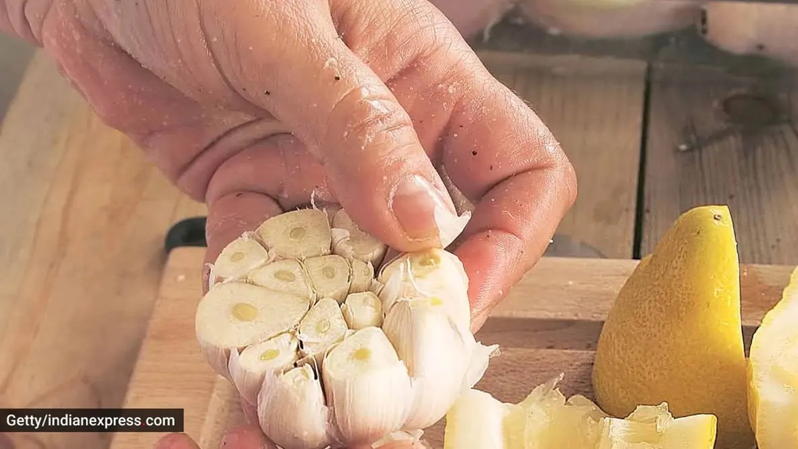 Can chewing raw garlic cloves promise a good night’s sleep?