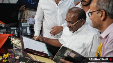 JD(S) leader H D Kumaraswamy takes charge as Minister of Heavy Industries. (Express photo by Abhinav Saha)