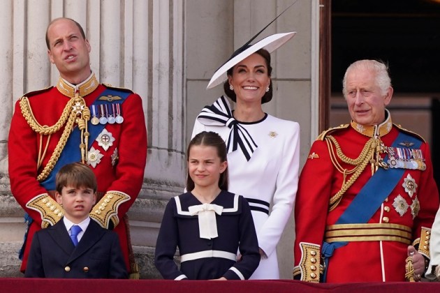 The Kate comeback: Princess of Wales joins royals on palace balcony as ...