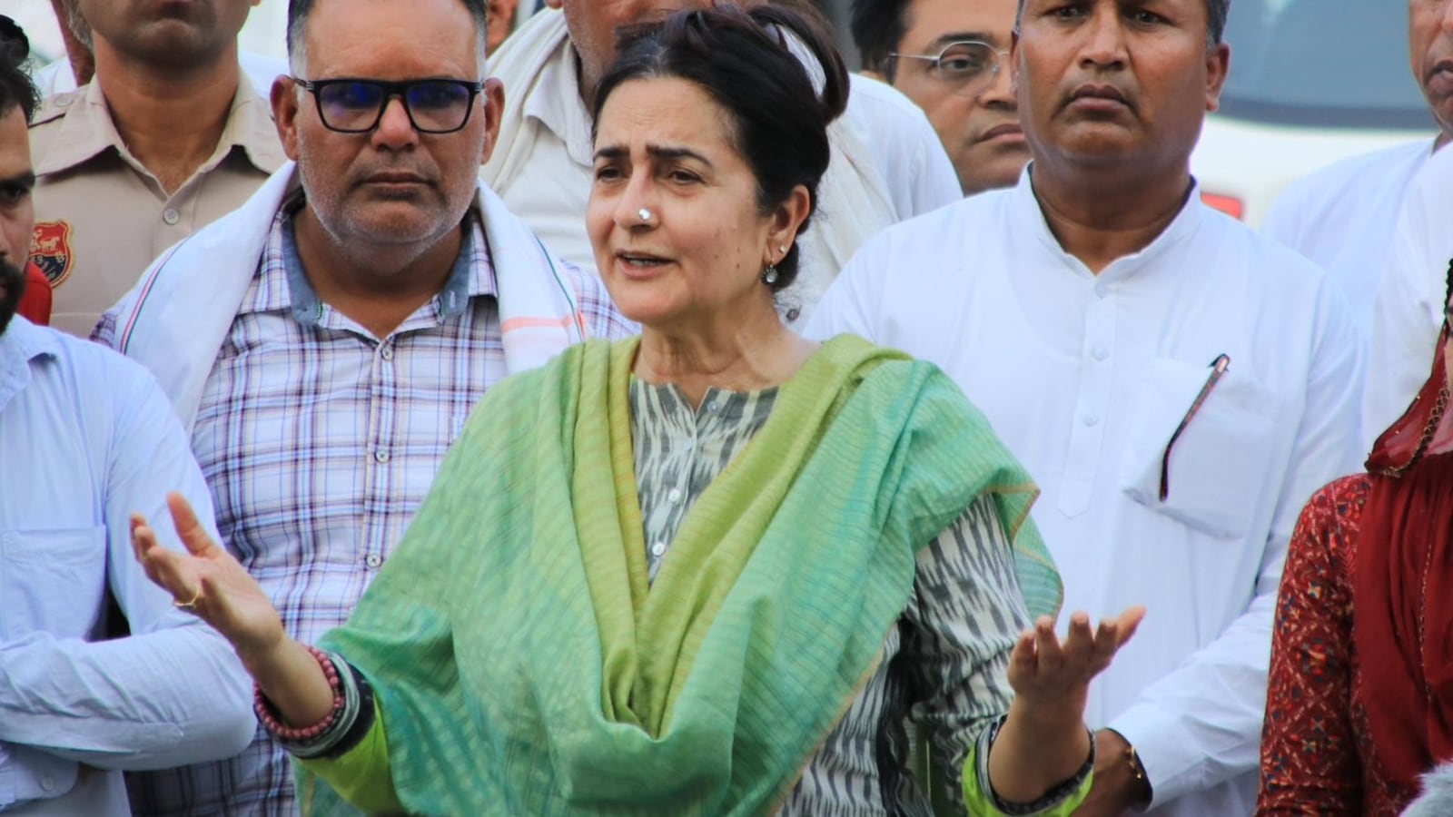 Haryana Congress leader Kiran Choudhry, daughter Shruti quit party, to ...