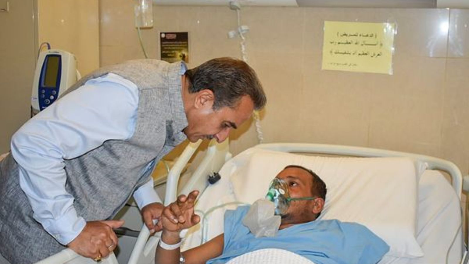 MoS for External Affairs Kirti Vardhan Singh meets Indians injured in a fire incident at the Jaber hospital, in Kuwait,