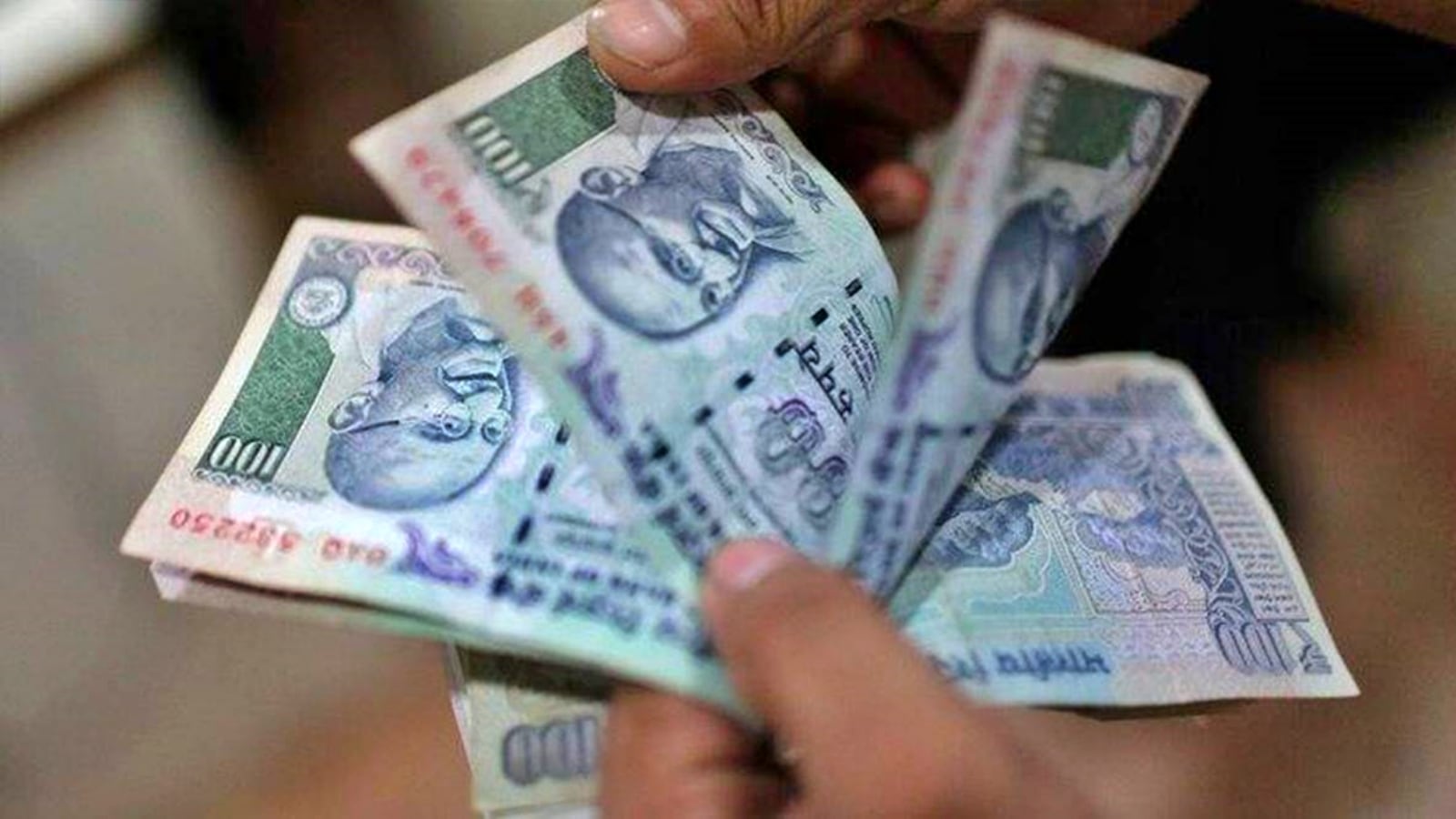 Consumers expect rise in spending over next one year: RBI survey