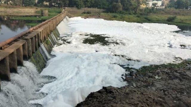 Maharashtra Pollution Control Board, Indrayani river pollution, MPCB measures, Aashadhi Wari pilgrimage, Indrayani River pollution monitoring, Indrayani River pollution sampling, how to curb Indrayani River pollution, sewage treatment plants, Indian express news