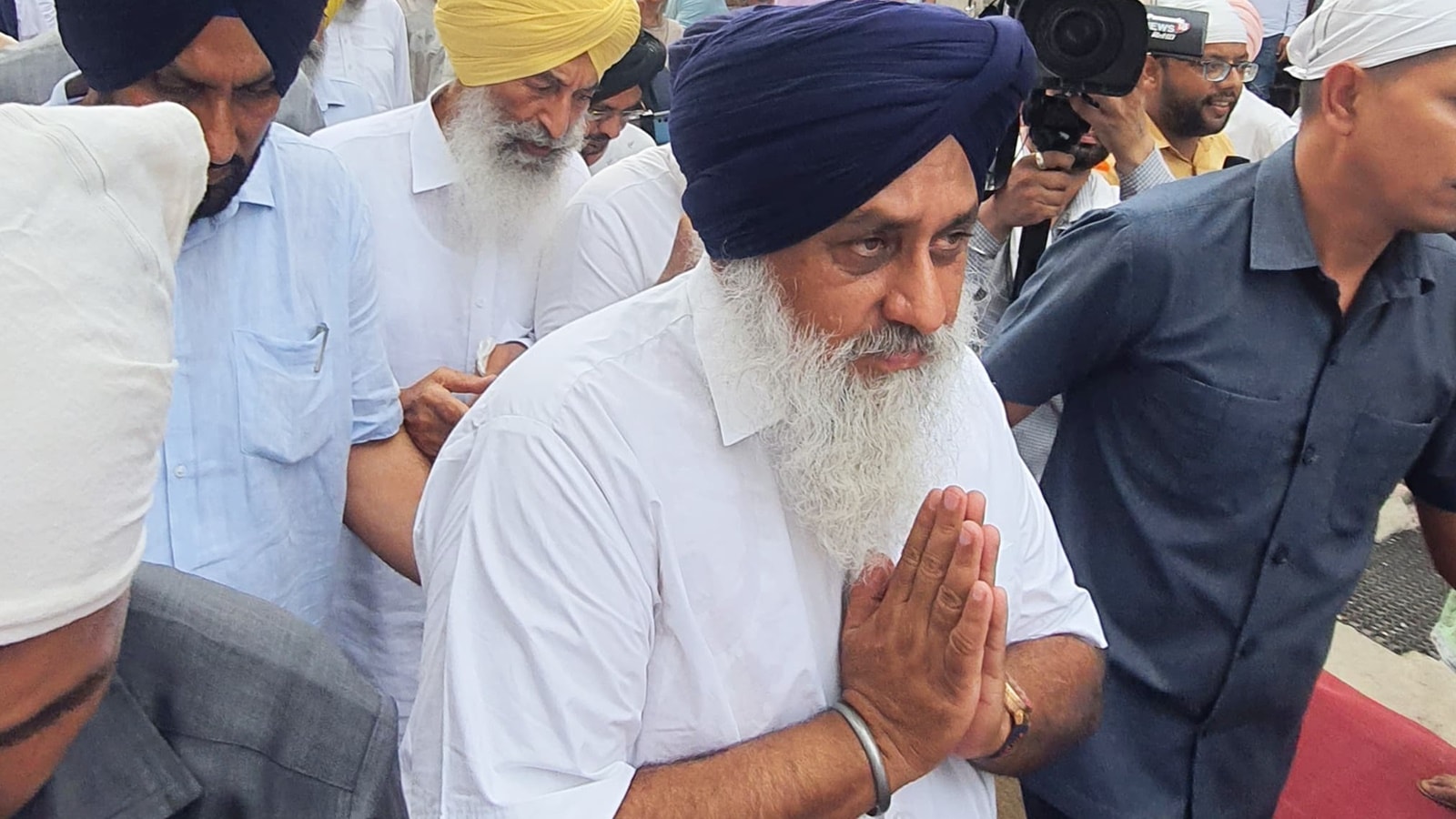 After summons, Sukhbir Singh Badal appears at Sri Akal Takht Sahib ...