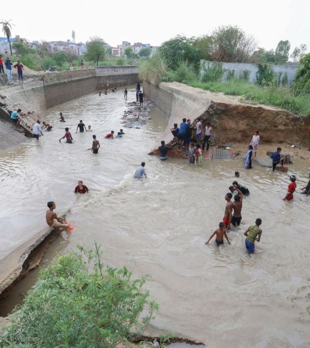 At the site of the breach, teams of Haryana’s irrigation department and the Delhi Jal Board (DJB) are present. Mobile pumps have also been deployed to flush out water accumulated in Bawana.