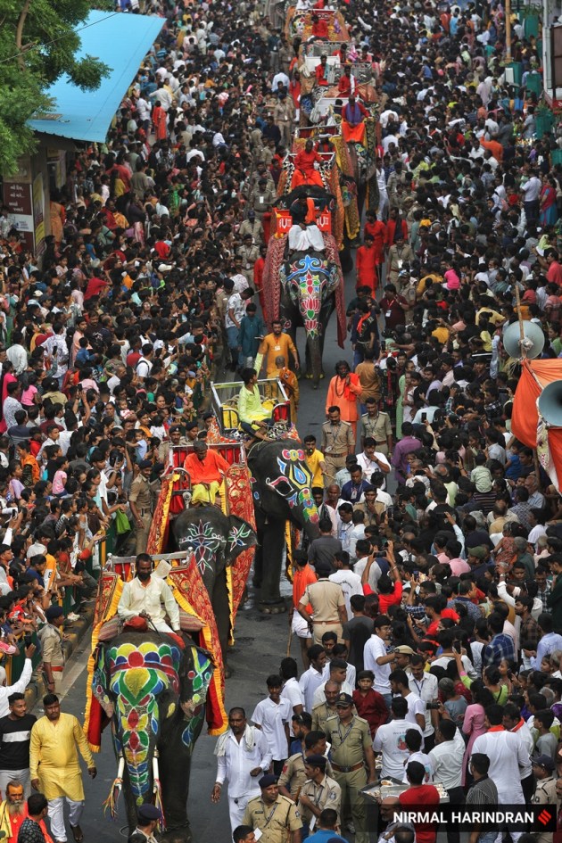 Ahmedabad, Gujarat, Lord Jagannath, Rath Yatra, devotees, security, chariots, Khalashi community, tradition, Ashadhi Beej, Hindu, temple, Jamalpur area, peaceful procession, Union Home Minister, Amit Shah, Gujarat Chief Minister, Bhupendra Patel, pahind vidhi, golden broom, medical emergencies, ambulances, GVK Emergency Management and Research Institute, 108 ambulance service, medical teams, government-run hospitals, CM Dashboard, Chief Minister's Office, security personnel, balloon-mounted cameras, traffic management, body-worn cameras, drones, surveillance cameras, CCTV cameras, decorated elephants, tableaux, akhadas (local gymnasiums), bhajan mandlis, T20 World Cup, renewable energy, Surat
