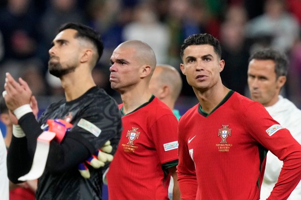 EM 2024: Ronaldo e Pepe após disputa de pênaltis