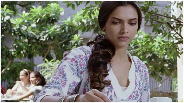 Deepika Padukone in a still from love Aaj Kal. 