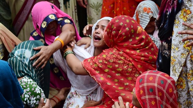 Hathras Stampede Incident, Bhole Baba Satsang Live, hathras stampede, up stampede, hathras satsang stanpede, hathras stampede deaths, hathras stampede death toll, religious event stampede, hathras stampede reason, hathraas religious event stampede, indian express