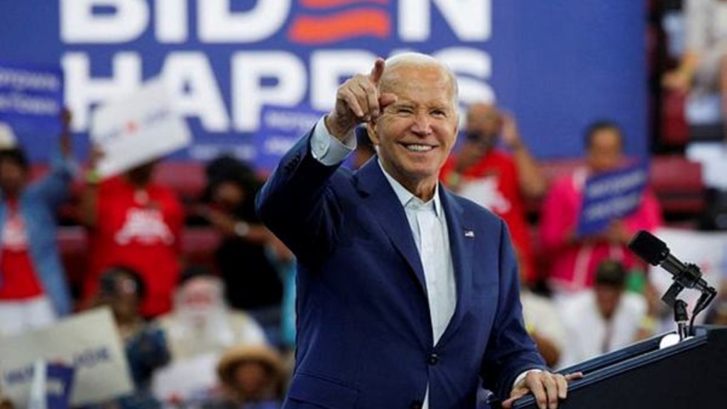 Biden’s supporters want to ‘let Joe be Joe’ — but his stumbles are now ...