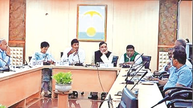 delhi coaching centre flooding tragedy, Delhi Urban Development Minister, Desilting, Delhi L-G, act against erring officials, Saurabh Bharadwaj, delhi political blame game, Aam Aadmi Party, delhi Lieutenant Governor V K Saxena, Indian express news