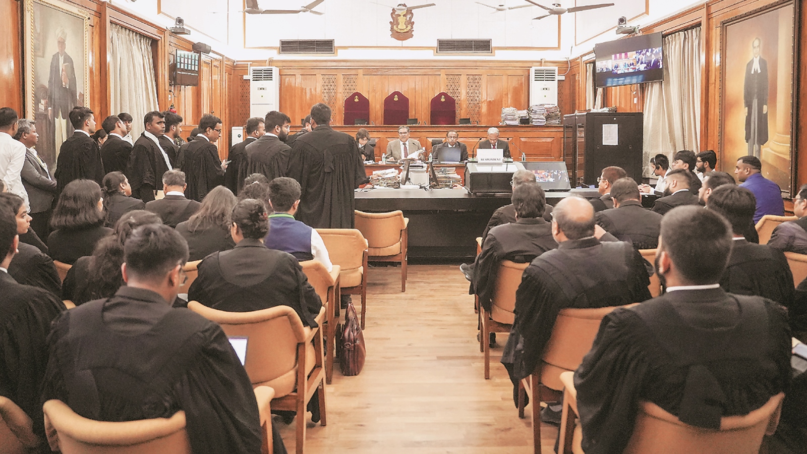 Supreme Court's Lok Adalat: Speedy Justice & Wit