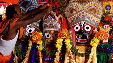 Lord Balabhadra idol, Taladhwaja chariot, Pahandi ritual, CM Mohan Charan Majhi, Gundicha Temple, ceremonial procession, Puri district, Pahandi sibling deities, Indian express news