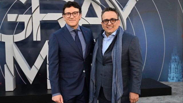 Marvel in talks with Russo Brothers to direct next two Avengers movies ...