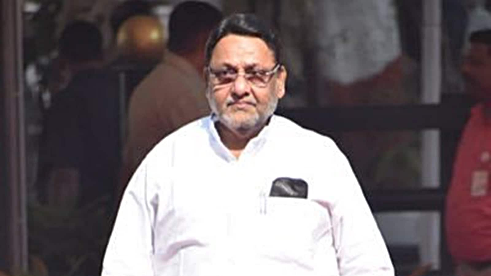 Mumbai News Live Updates: SC grants bail to NCP leader Nawab Malik on ...