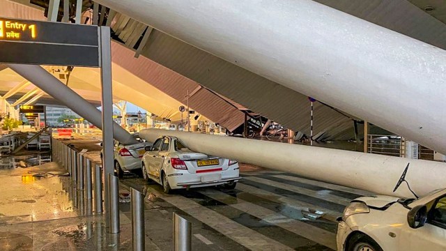 delhi airport roof collapse