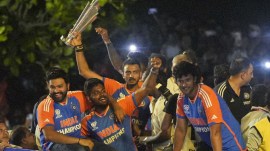 Thanking the felicitation and greetings from the crowd, captain Rohit Sharma said that he was overwhelmed at the support he and his team received. Shinde