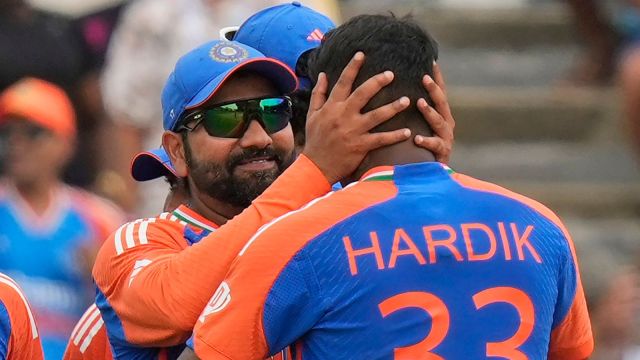 T20 World Cup celebrations: Rohit Sharma lauds Hardik Pandya at Wankhede