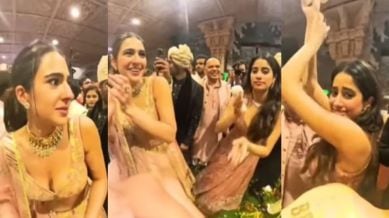 Janhvi Kapoor and Shikhar Pahariya dance ‘Mere Mehboob Mere Sanam’, Sara Ali Khan looks bewildered.  See |  bollywood news