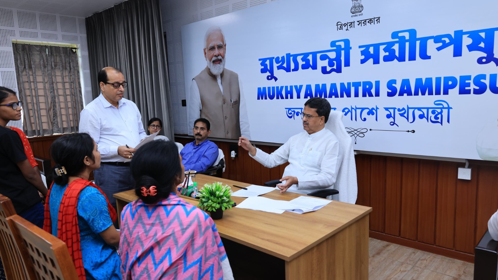 Tripura CM Manik Saha resumes ‘Mukhyamantri Samipeshu’ event, interacts ...